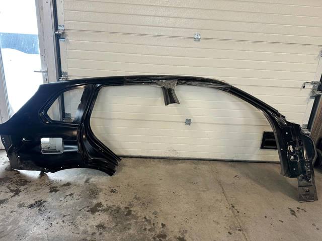 BMW 41007954994 Боковина кузова правая в наличии Ирпень