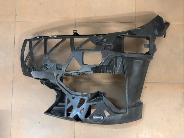BMW 51117422247 Кронштейн бампера переднего левый в наличии Черкассы