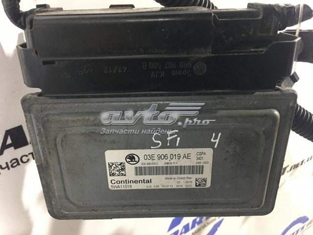 ЭБУ двигателем 03E906019AE VAG