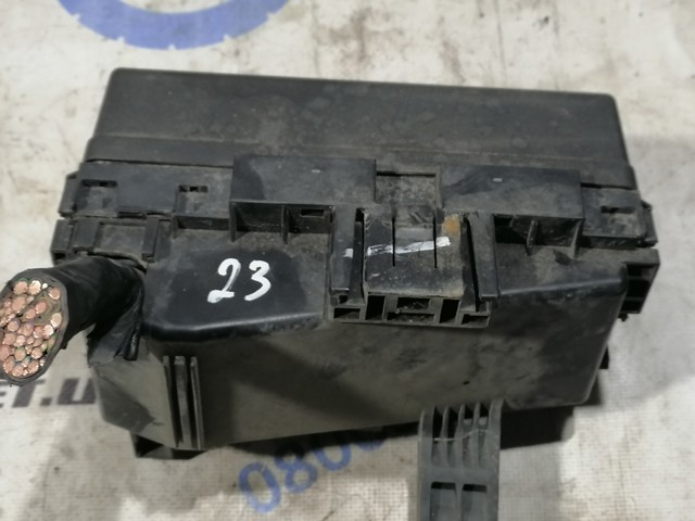 Коробка предохранителей 2438351E01 NISSAN