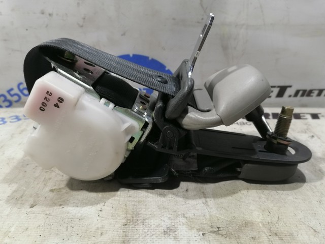Ремень безопасности задний правый 88844EB302 NISSAN