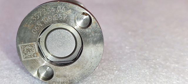VAG 06N109257 Клапан электромагнитный положения (фаз) распредвала в наличии Черкассы