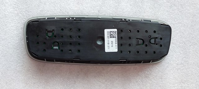 8V0947111A VAG купить в Ровно