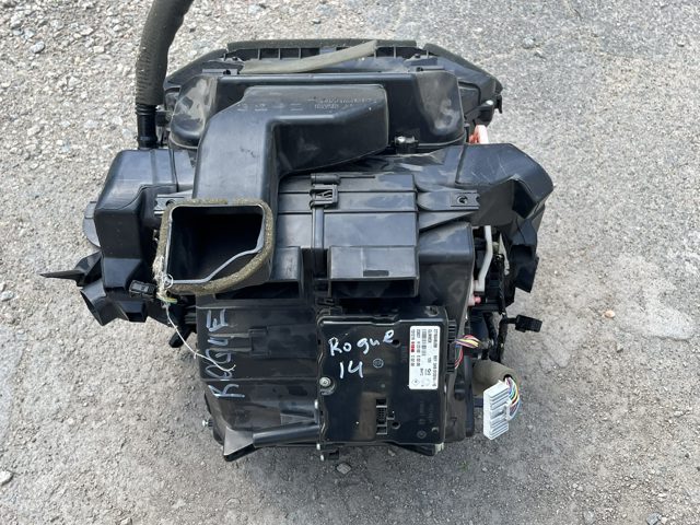 272104BU0A NISSAN Корпус печки в сборе купить в Павлоград