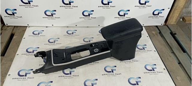 Крышка подлокотника 8011B728XA MITSUBISHI