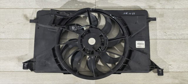 Диффузор радиатора охлаждения в сборе с мотором CV6Z8C607R FORD