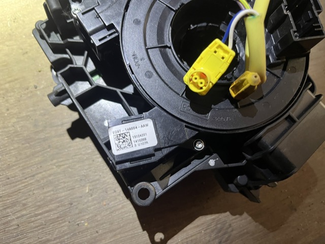 EG9Z14A664B Кольцо контактное, шлейф руля купить Днепр