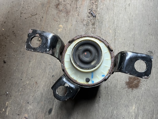H2GZ6038B FORD Подушка (опора) двигателя правая купить в Черкассы
