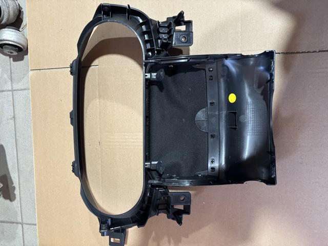 Накладка рулевой колонки 32372028 VOLVO
