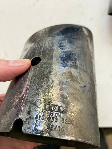 8V0253825C VAG Насадка на глушитель купить в Киев