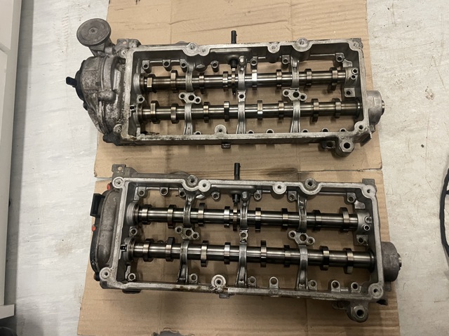 Корпус распредвала 04L103044K VAG