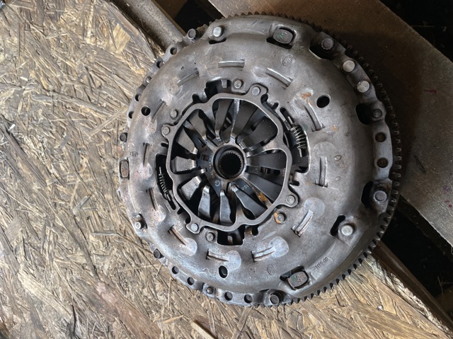 Диск сцепления 04L141031B VAG