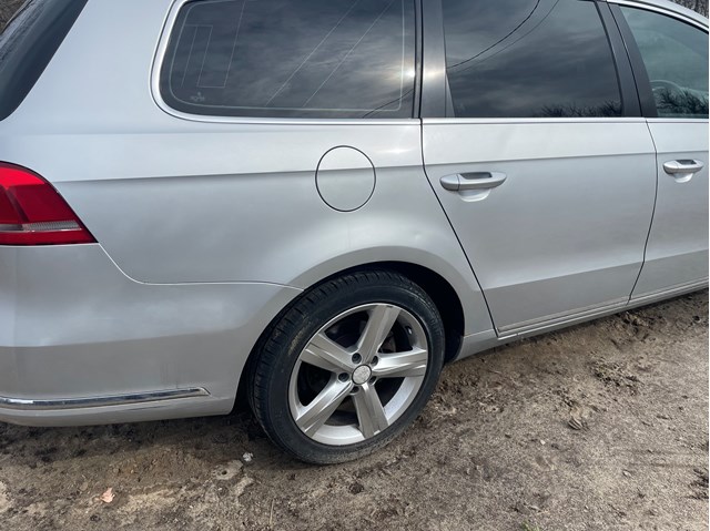 Крыло правое заднее 3AF809844 VAG