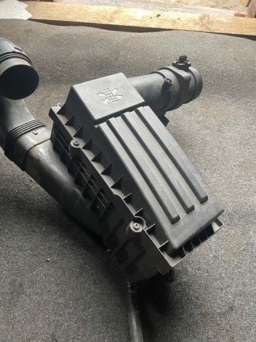 Корпус воздушного фильтра 3C0129607 VAG