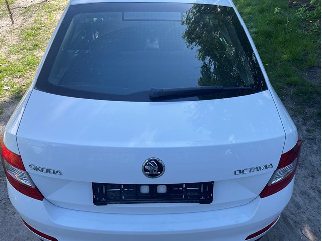 Дверь задняя багажная 5E5827023B VAG