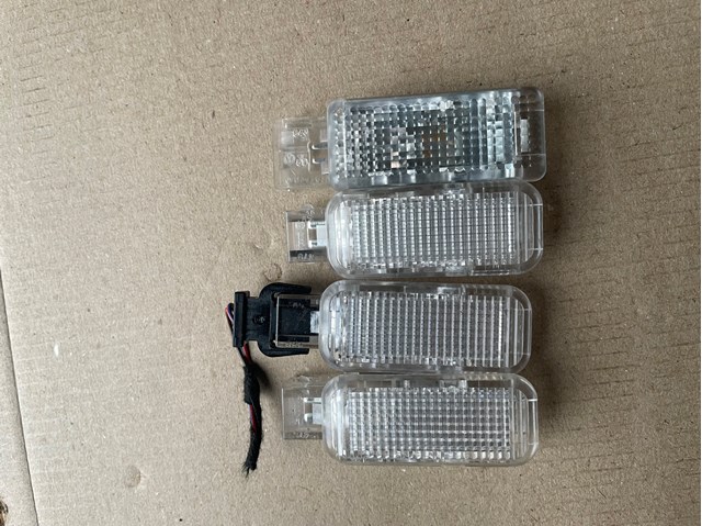 Лампа подсветки в двери 6L0947415A VAG
