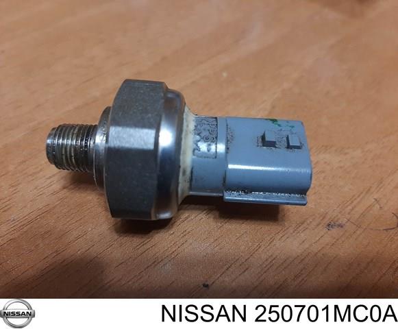 Датчик указателя давления масла 250701MC0A NISSAN