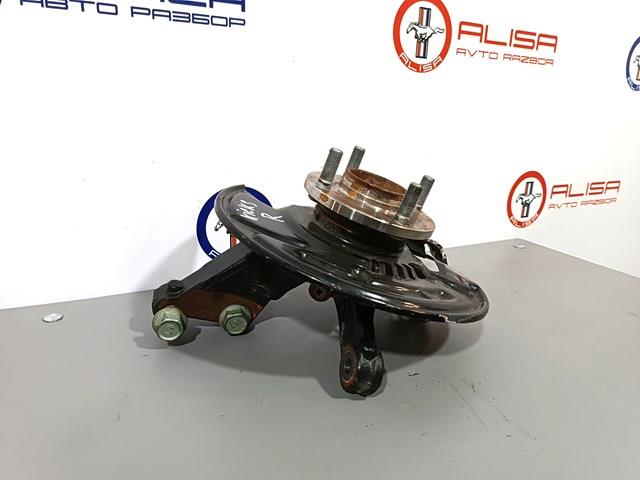 Цапфа (поворотный кулак) передний правый 400145RF0A NISSAN