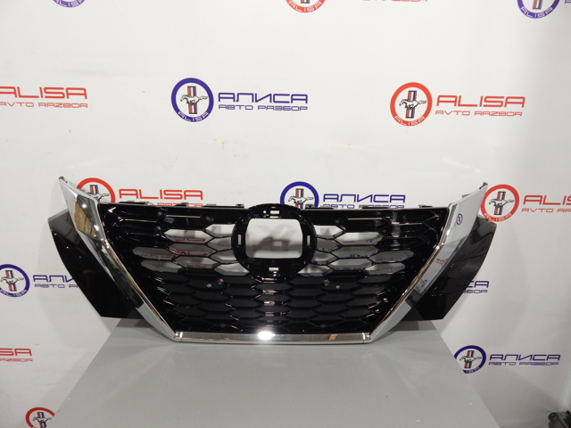 Решетка 623106LB0A NISSAN