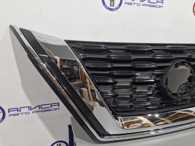 623106RA0B NISSAN Решетка радиатора купить в Житомир