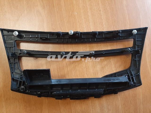 NISSAN 682773JA0A в наличии Павлоград