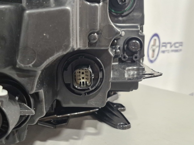 68441581AF CHRYSLER Левая фара купить в Украина