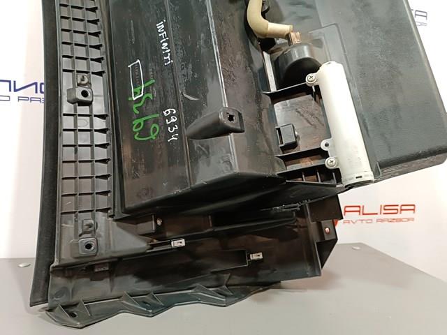 NISSAN 685103JA0A в наличии Черновцы