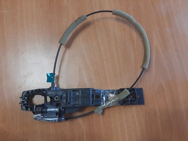 Держатель наружной ручки двери, передней правой 806103JA0A NISSAN