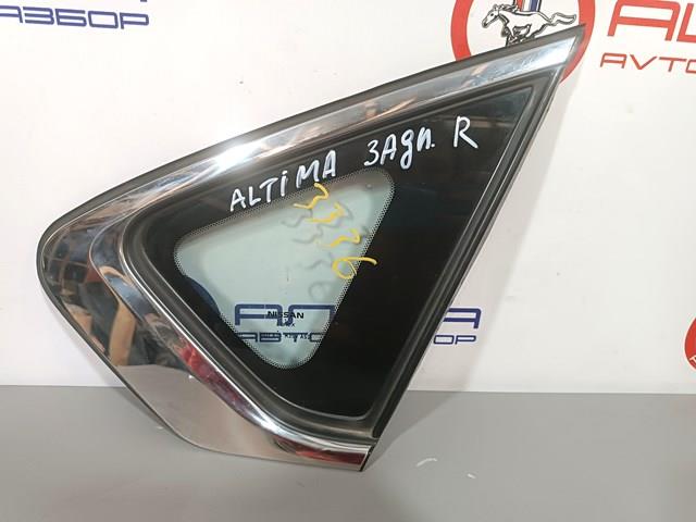 Стекло кузова/багажного отсека, правое 833003TA1A NISSAN