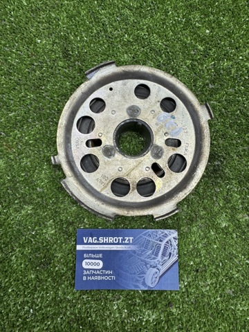 Фланец шестерни распредвала 03G109239B VAG