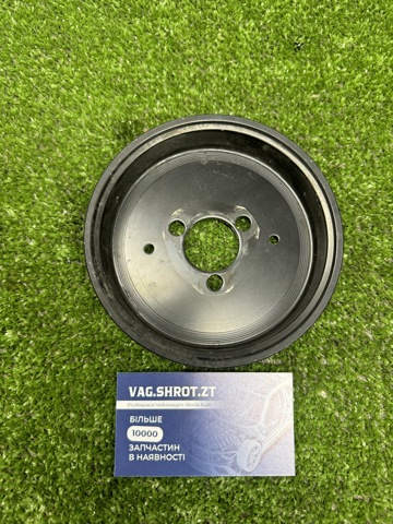 Шкив помпы водяного насоса Ауди А8 D3