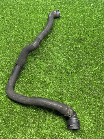 3AA122157 VAG Шланг (патрубок) радиатора охлаждения верхний купить в Тернополь