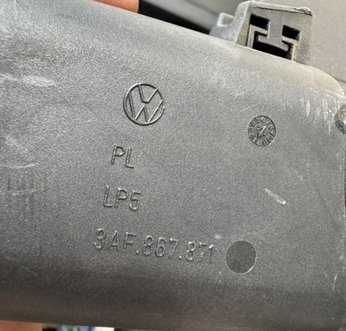VAG 3AF867871 Шторка багажного отсека в наличии Житомир