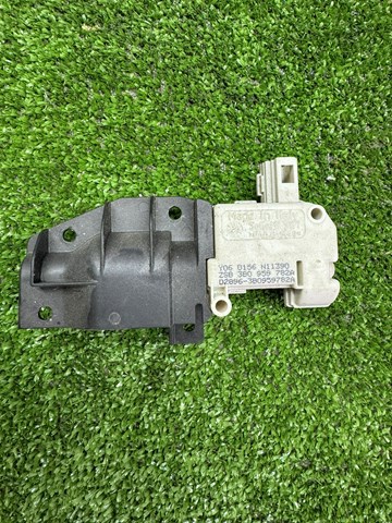 Двигатель электрический 3B0959782A VAG