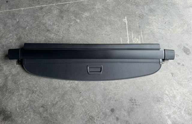 Шторка багажного отсека 3G9867871 VAG