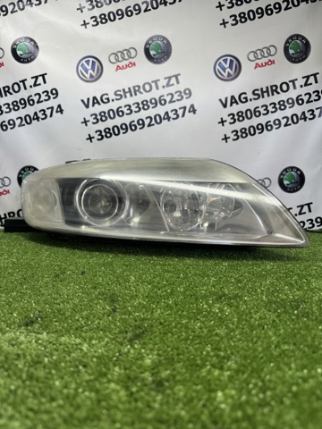Фара основная правая 4L0941004A VAG