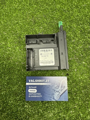Блок комфорта передней двери 5K0959792 VAG