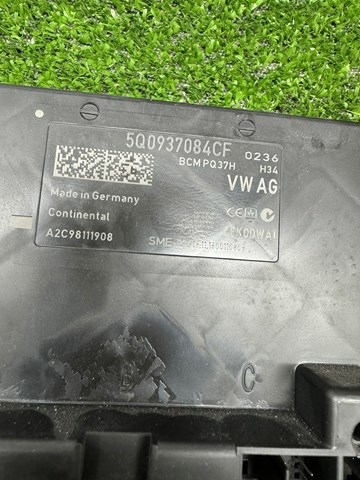 Блок управления бортовой сети 5Q0937084CF VAG
