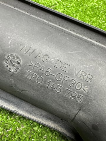 VAG 7P0145795 Патрубок интеркулера в наличии Николаев