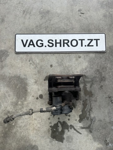 Задний правый суппорт 8K0615404 VAG