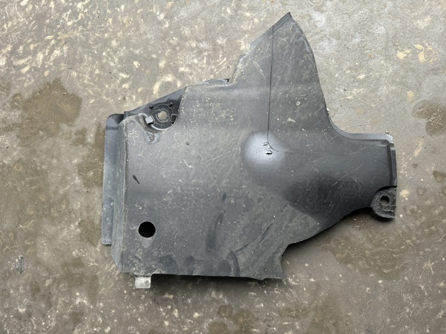 Защита днища, задняя правая 8R0825219B VAG