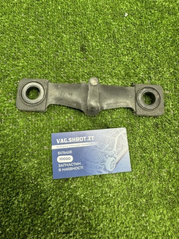 Петля замка крышки багажника 8V0827507D VAG