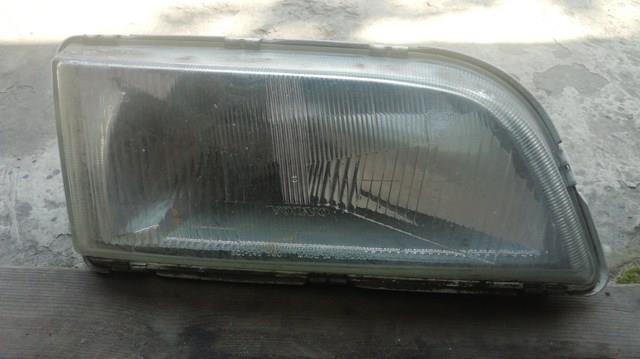 VOLVO 3345703 Правая фара в наличии Днепр