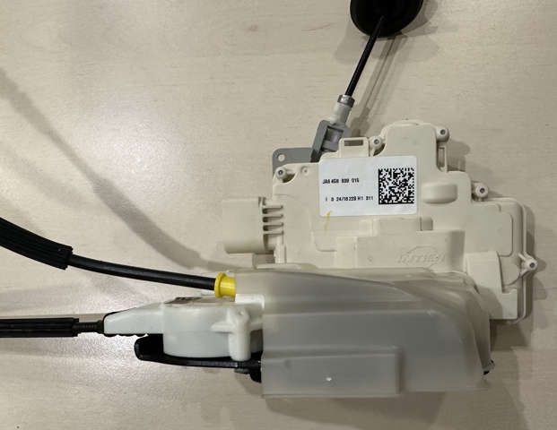 Замок двери задней левой 4G8839015 VAG