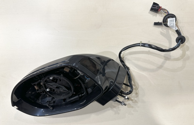 4G8858531AMGRU VAG Корпус зеркала заднего вида левого (внутрення часть) купить в Павлоград