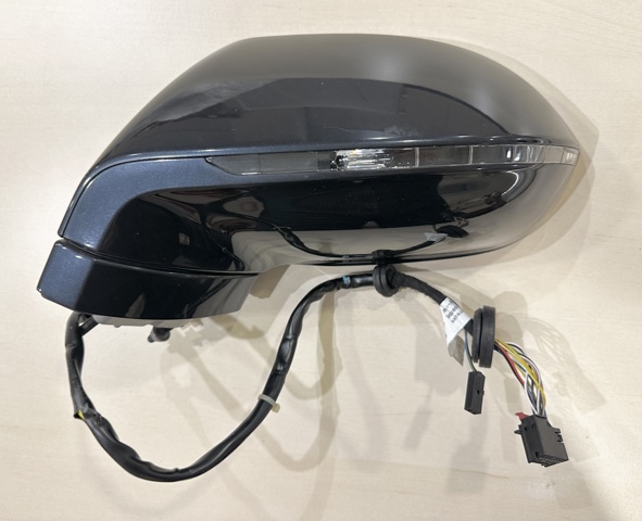 Корпус левого зеркала заднего вида 4G8858531AMGRU VAG