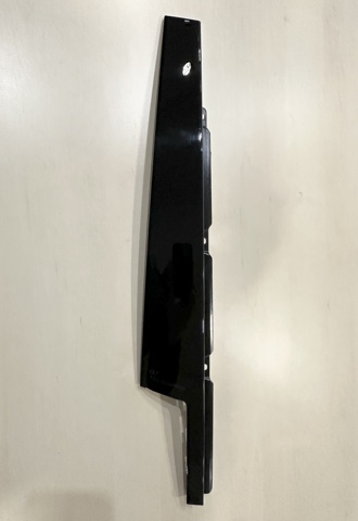 Накладка двери передней правой вертикальная 4M0837902 VAG
