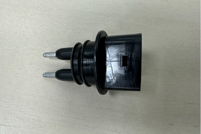 Датчик уровня бачка стеклоомывателя 7M0919376 VAG