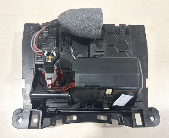 VAG 8K0857951C Пепельница центральной консоли в наличии Львов
