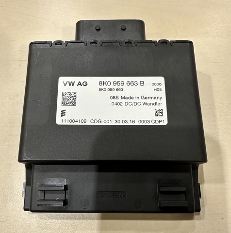 Стабилизатор напряжения 8K0959663B VAG